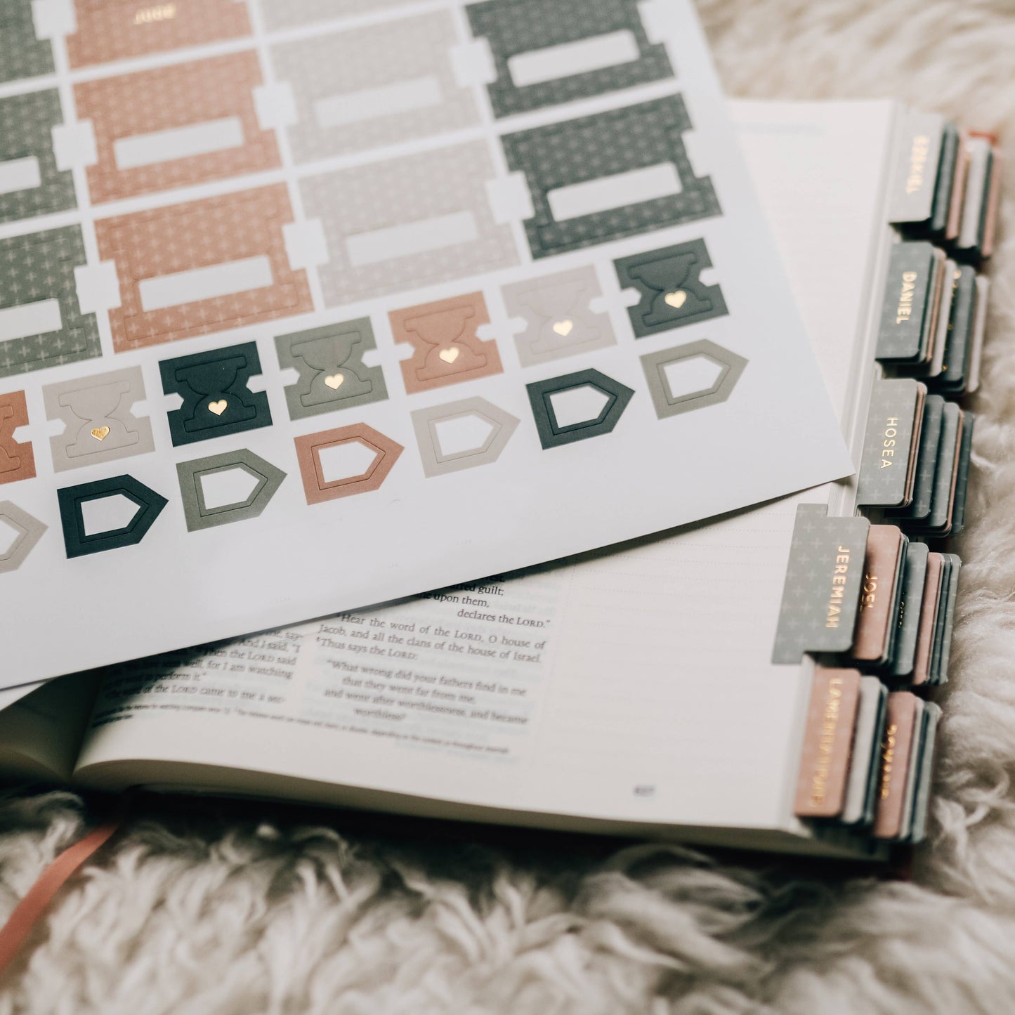 MODERN BIBLE TABS